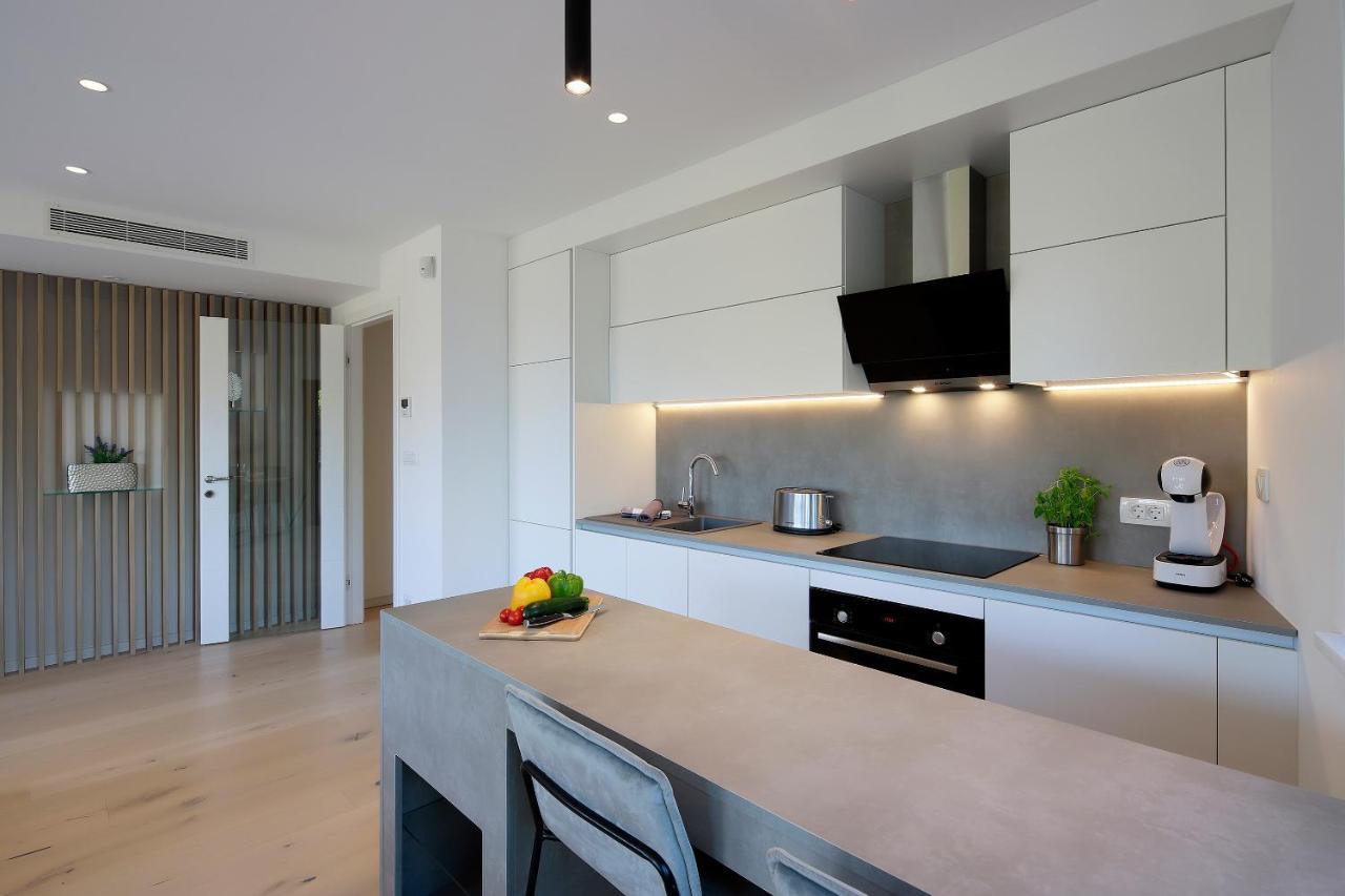 Modena Maris-Heated Pool-Grill-Relax-Jacuzzi Apartments Icici Exterior photo